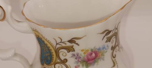 Vintage Royal Albert Berkeley coffee Creamer 90x110x70mm (Hairline Crack )