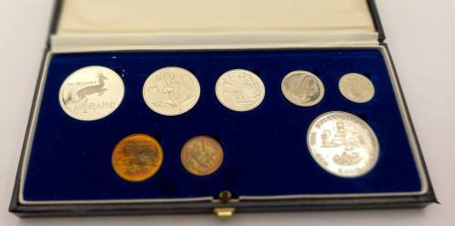 1986 S.A Mint Proof Coin Set with Silver R1