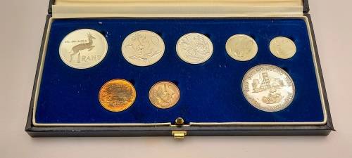 1986 S.A Mint Proof Coin Set with Silver R1