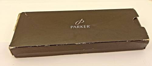 Unused Black Ellipse Parker Fountain Pen with 18kt Gold 750  Medium Nib in Box -Made in France