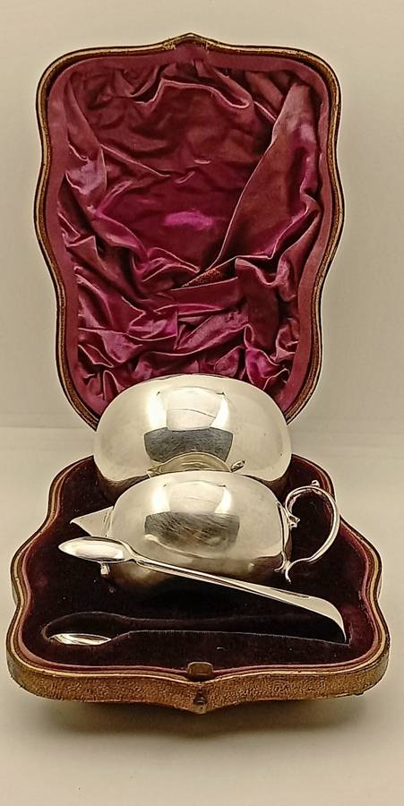 Antique Hallmarked Sterling Silver Creamer and Sugar set 106,53 Grams -Boxed