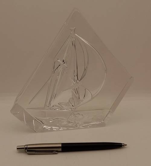 Glass / Crystal SHIP Paperweight 158x165x22mm  872 grams