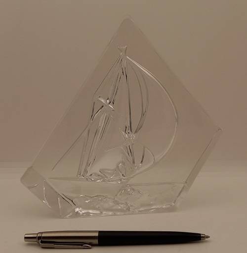 Glass / Crystal SHIP Paperweight 158x165x22mm  872 grams