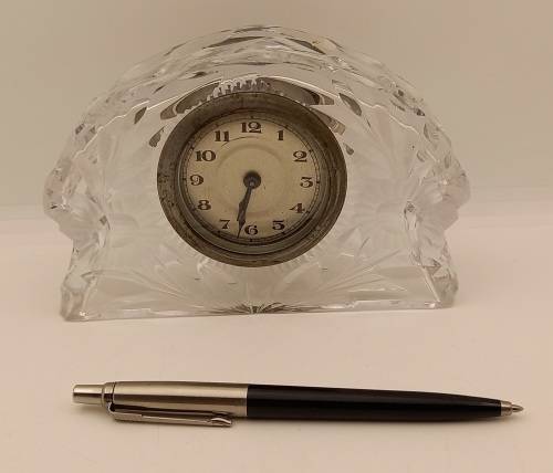 Vintage Crystal Clock ( clock need service or repairs) only runs for few minutes
