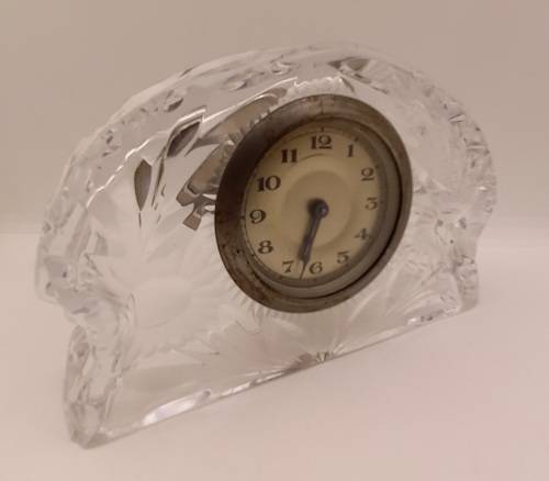 Vintage Crystal Clock ( clock need service or repairs) only runs for few minutes