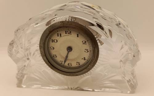 Vintage Crystal Clock ( clock need service or repairs) only runs for few minutes