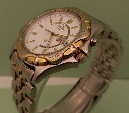 Vintage Seiko Kinetic Automatic watch 5M63A Movement -Runs then stops.- Lens chipped