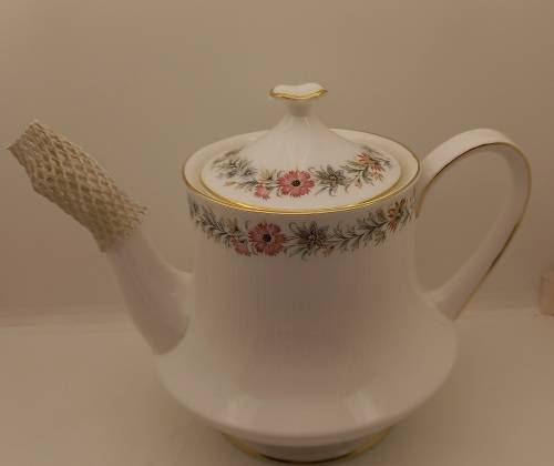 Vintage Paragon BELINDA Stoke-on-Trent Teapot-By Appointment to the Queen-Lid has a chip