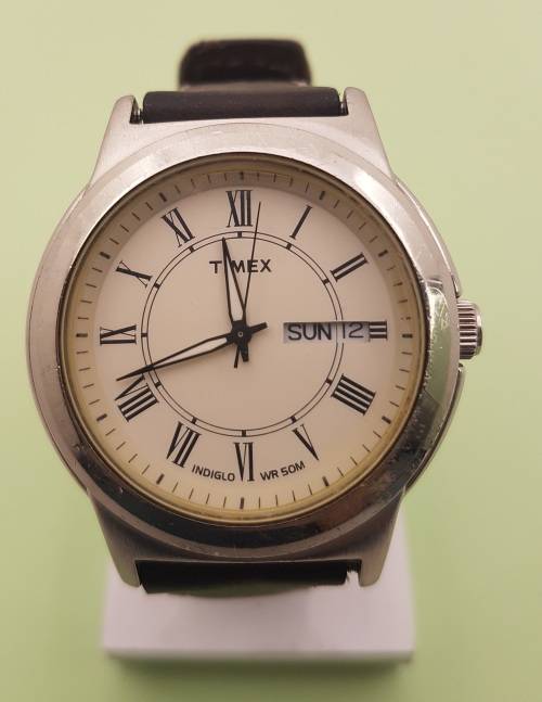 Pre-owned Mens Timex Indiglo WR50M Quarts watch - Working -Leather Strap