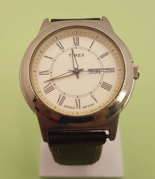 Pre-owned Mens Timex Indiglo WR50M Quarts watch - Working -Leather Strap