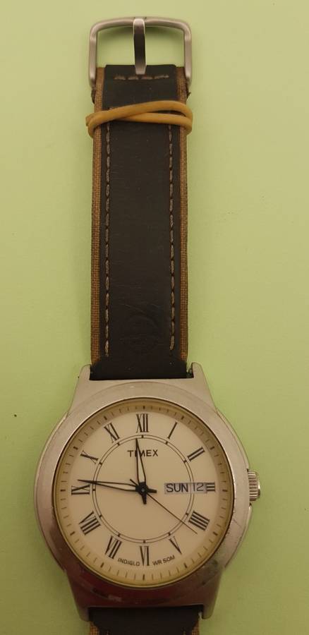 Pre-owned Mens Timex Indiglo WR50M Quarts watch - Working -Leather Strap