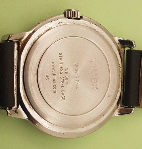 Pre-owned Mens Timex Indiglo WR50M Quarts watch - Working -Leather Strap