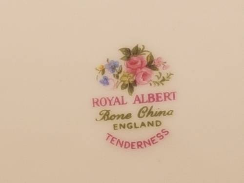 1970's Royal Albert TENDERNESS Cake Plate 270x236mm