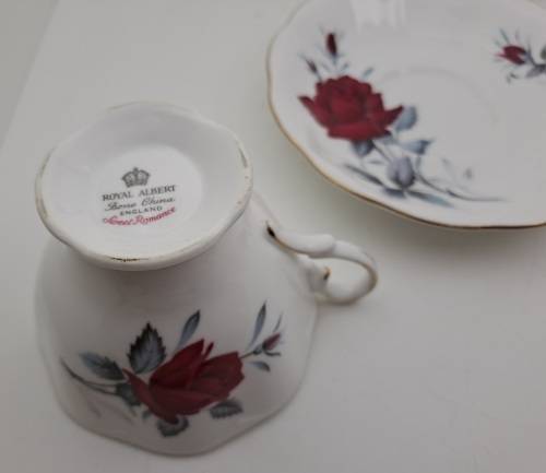 Vintage Royal Albert Bone China `Sweet Romance` Trio -see condition