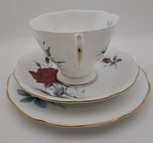 Vintage Royal Albert Bone China `Sweet Romance` Trio -see condition