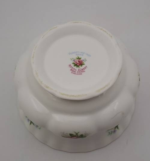 Vintage Royal Albert ''Forget Me Not'' Rose Sugar Bowl - (Hairline Crack )