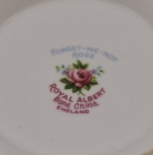 Vintage Royal Albert ''Forget Me Not'' Rose Sugar Bowl - (Hairline Crack )