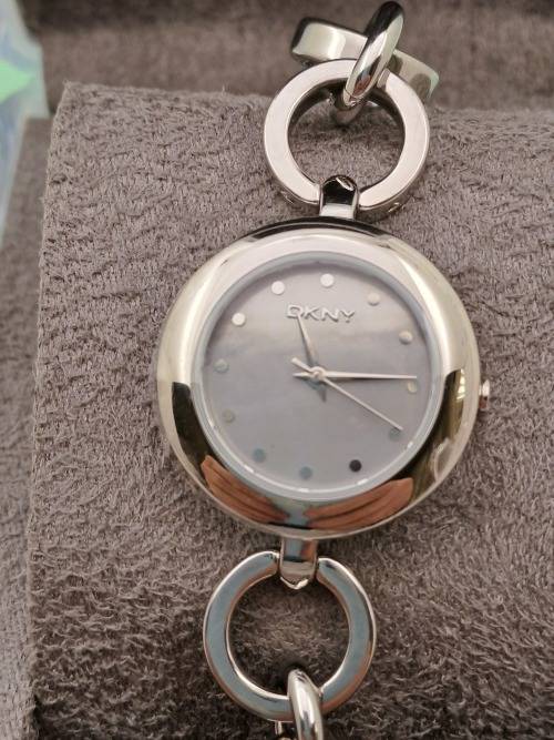 Unused-DKNY Ladies Quartz Analogue Watch NY-4873 With Stainless Steel Band -Donna Karan New York