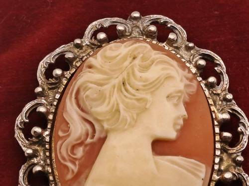 Vintage Cameo brooch 45x55mm