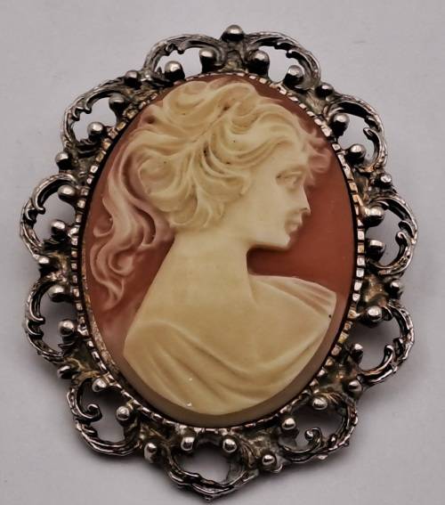 Vintage Cameo brooch 45x55mm