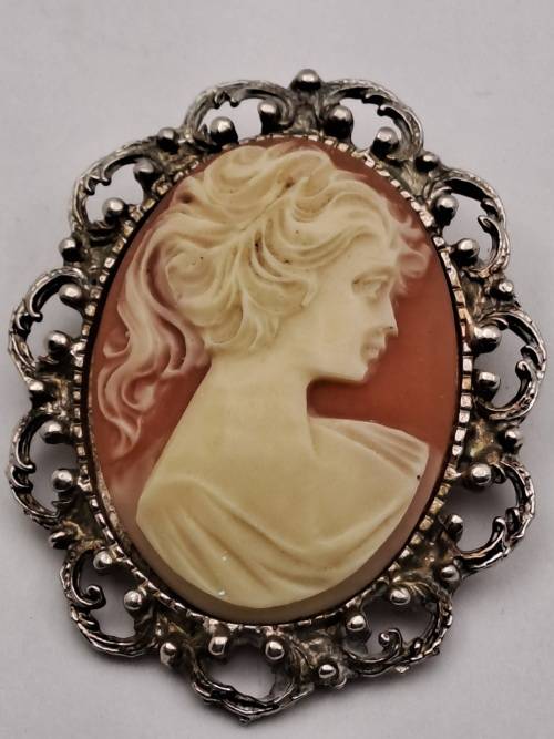 Vintage Cameo brooch 45x55mm