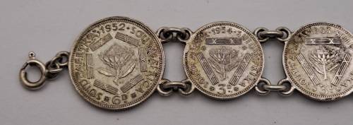 Vintage South Africa  SILVER Coin Bracelet (1952-1954 - 6 x Tickey`s and 3 x Six pence)20,84 Gram