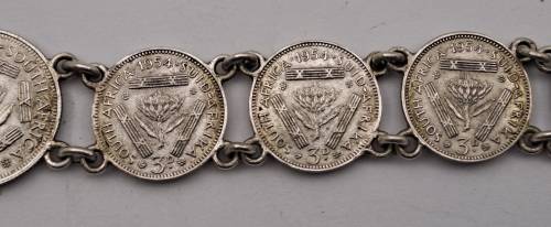 Vintage South Africa  SILVER Coin Bracelet (1952-1954 - 6 x Tickey`s and 3 x Six pence)20,84 Gram