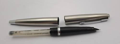 Pre-owned Parker Fountain Pen made in England (Ink Tested)