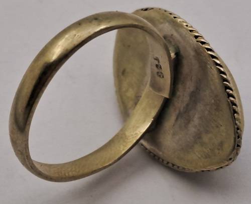 Pre-owned Vintage  sterling Silver (.925)Ring with blue stone