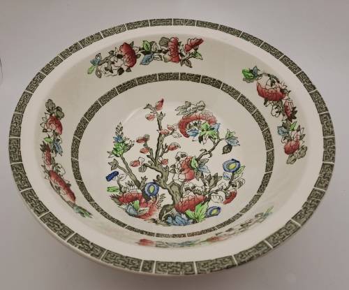Vintage Johnson Bros "Indian Tree" Salad Bowl Hand Engraved Ironstone England (Condition is good)
