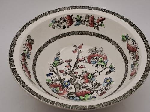 Vintage Johnson Bros "Indian Tree" Salad Bowl Hand Engraved Ironstone England (Condition is good)