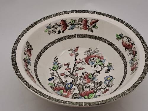 Vintage Johnson Bros "Indian Tree" Salad Bowl Hand Engraved Ironstone England (Condition is good)