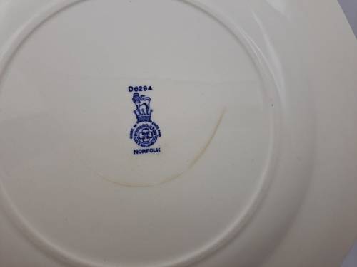 1930's Royal Doulton Norfolk D6394 Blue & White Plate 265mm (HAIRLINE CRACK)