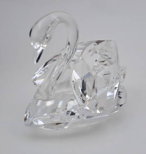 Swarovski Crystal Swan 7633 NR 050 000 (Boxed ) 43x58mm-made in Austria