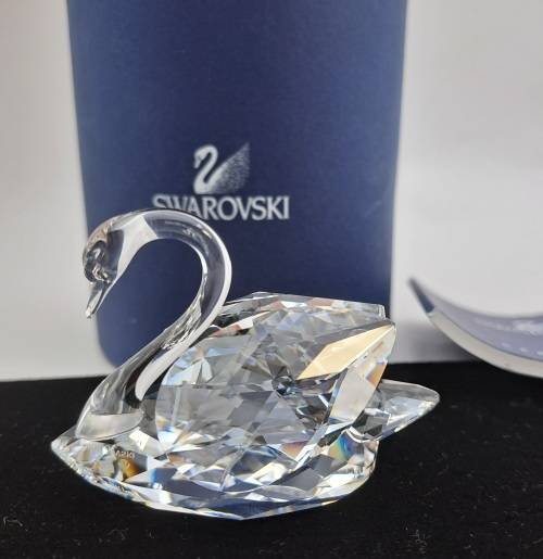 Swarovski Crystal Swan 7633 NR 050 000 (Boxed with certificate ) 40x60x32mm-made in Austria