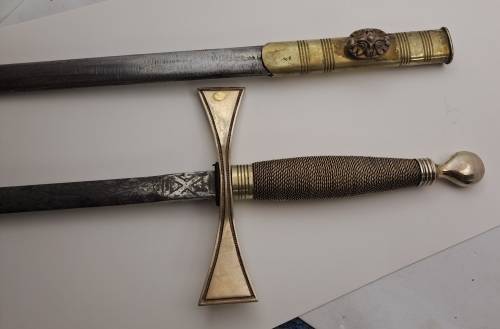 Antique/ Vintage Toye Kenning and Spencer ceremonial Masonic sword in scabbard 873mm (some rust )