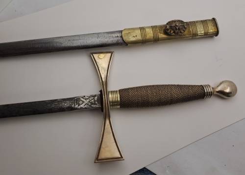 Antique/ Vintage Toye Kenning and Spencer ceremonial Masonic sword in scabbard 873mm (some rust )