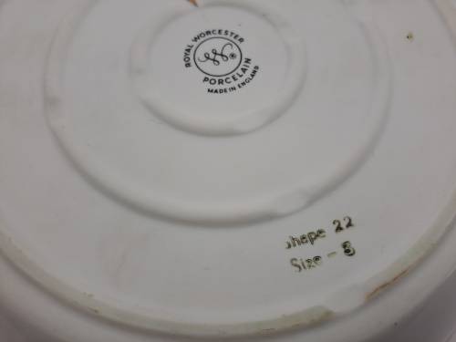 Vintage Royal Worcester Evesham Porcelain Gold Handle Casserole  Dish with lid shape 22 size 3(used)