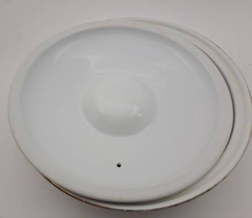 Vintage Royal Worcester Evesham Porcelain Gold Handle Casserole  Dish with lid shape 22 size 3(used)