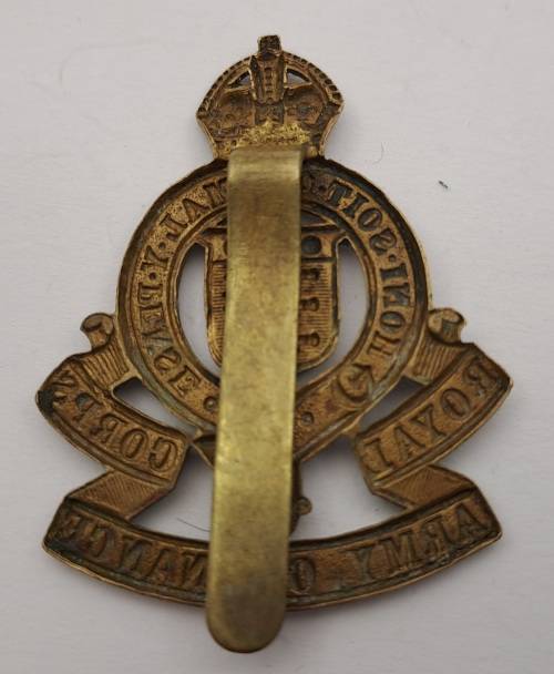 WW2 Royal Army Ordnance Corps RAOC Cap Badge 53x40mm