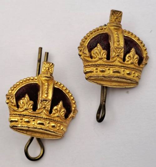 2 x British Kings Crown Badges /Pins 25x26mm