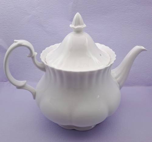Royal Albert REVERIE Teapot Bone China England (tiny nick on spout)