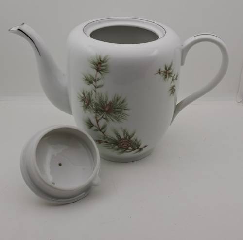 Vintage Royal Avon Tea Pot 170x250x125mm