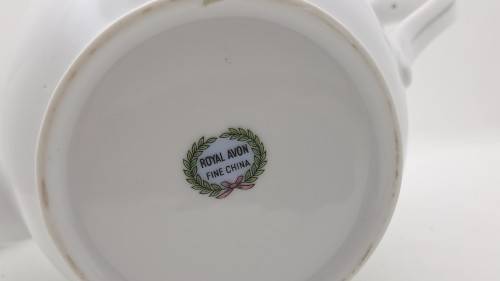 Vintage Royal Avon Tea Pot 170x250x125mm