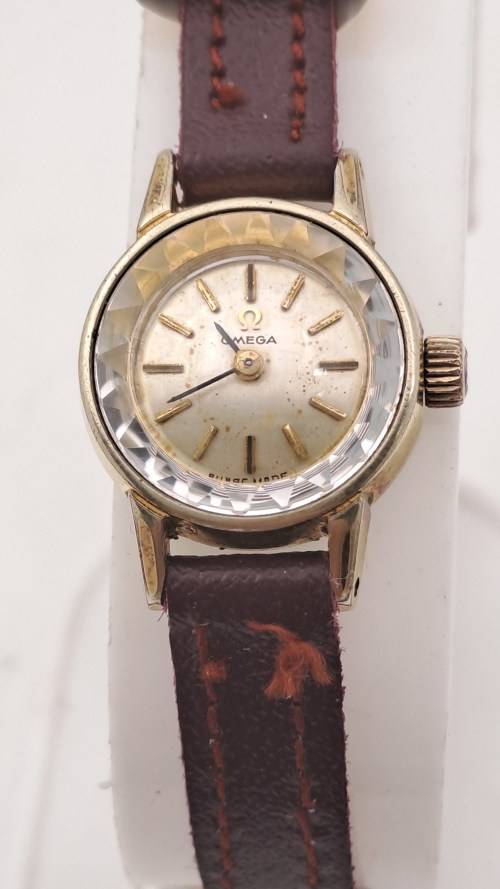 Pre-owned Vintage Ladies OMEGA windup watch - working