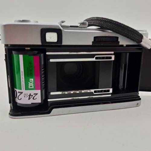 Collectable Vintage 1967-1984 Olympus Trip 35 -35mm compact Camera-with a used film inside