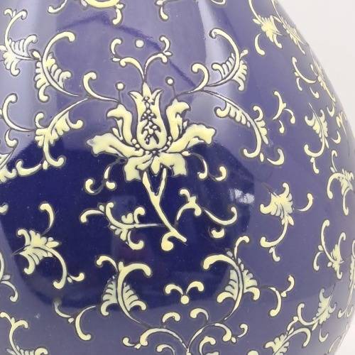 Antique Chinese Vase 265mm x 145mm QIANLONG SIX-CHARACTER SEAL MARK