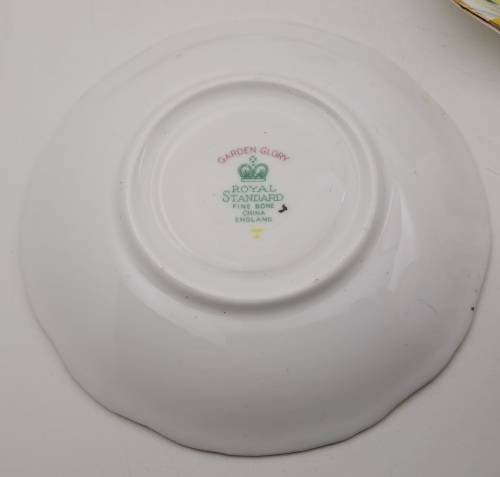 1950`s Royal Standard Garden Glory Demitasse 5 Cups ,6 Saucers (1 Cup chipped and 1 hairline Crack)