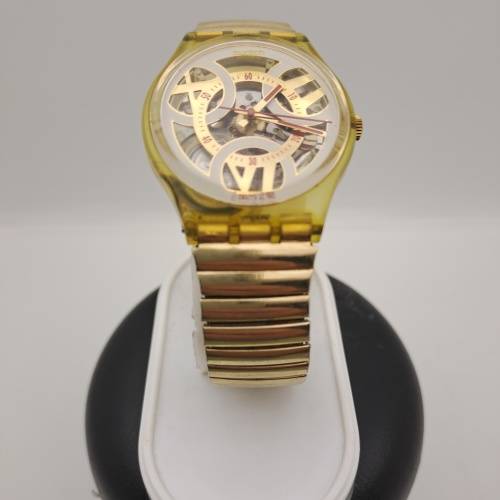 Pre-owned SWATCH AG 1993 watch with original strap working  working