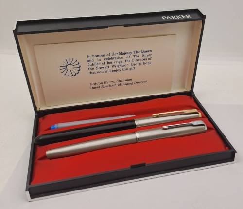 2 Parker Fountain pens in Parker Case -INK Tested